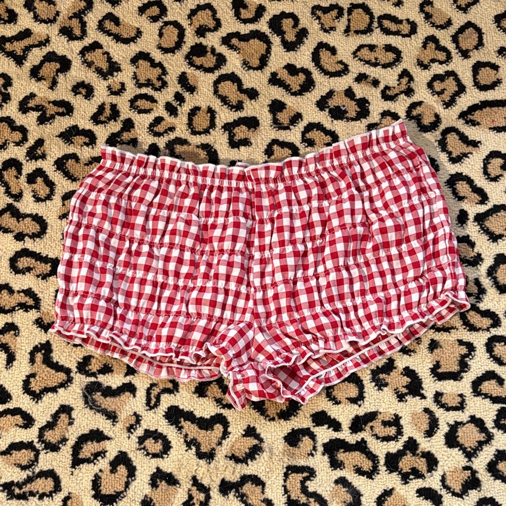 Edikted ruffle shorts